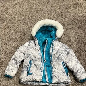 Stylish Kids' Gray and Blue Puffer Jacket with Faux Fur Trim